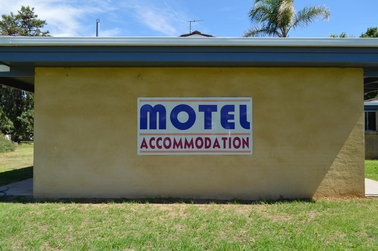 Brolga Hotel Motel - Coleambally Экстерьер фото